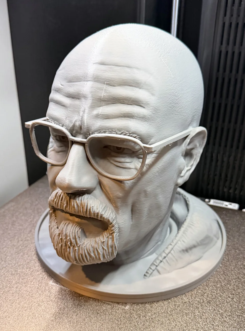 Busto terminado, después de retirar los soportes